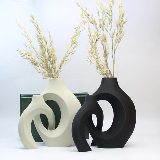 Hugging Vase Ornaments